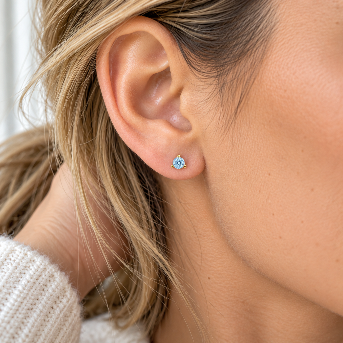 14k Gold 3mm Blue Lab-Grown Diamond Stud Earrings