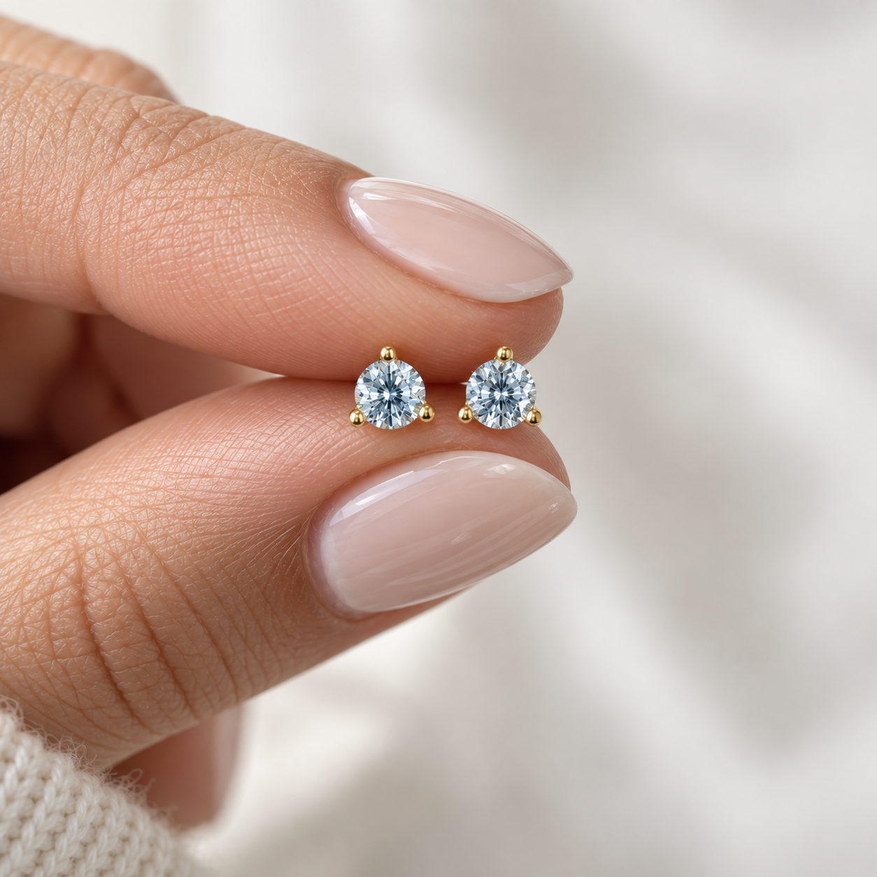 14k Gold 3mm Blue Lab-Grown Diamond Stud Earrings